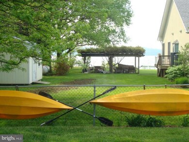 265 Beach Rd, Pasadena, MD 21122 - photo 6