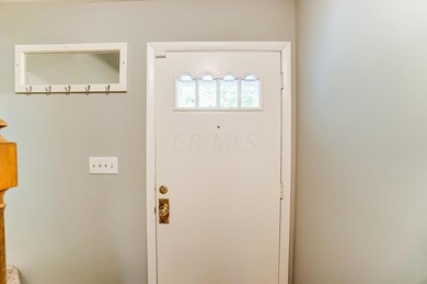 1717 Peardale Rd N, Columbus, OH 43229 - photo 3