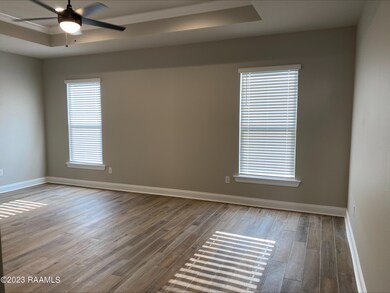 004 - PRIMARY BEDROOM