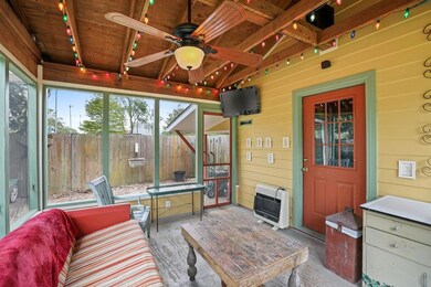 Outdoor screen room