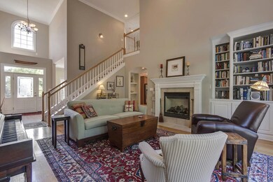 06_ShadyKnollLane_7020_Living04