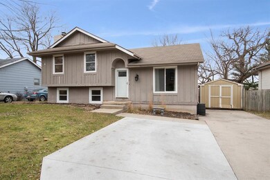 712 E Spring St, Des Moines, IA 50315 - photo 3