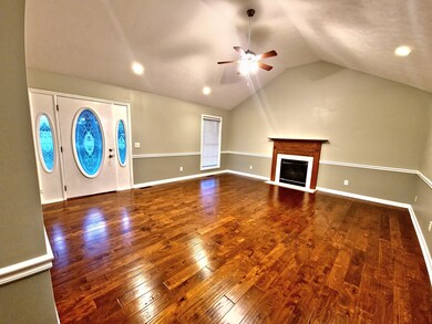 992 Bethlehem Church Rd, Shelbyville, TN 37160 - photo 2