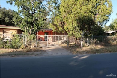 2404 Lindberg Ave, McAllen, TX 78501 - photo 2