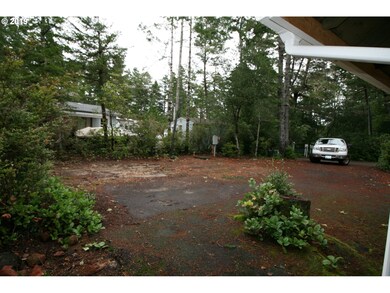 260 Outer Dr, Florence, OR 97439 - photo 6