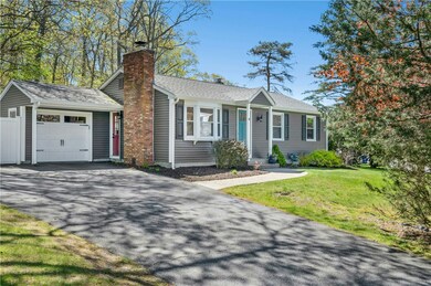 41 Crestwood Ct, Cumberland, RI 02864 - photo 4