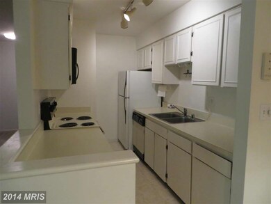 8229 Kings Charter Ln unit 96, Springfield, VA 22152 - photo 2