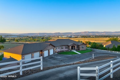 3431 Goodman Rd, Yakima, WA 98903 - photo 2