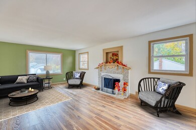 40 Truman Cir, Springfield, MA 01109 - photo 5