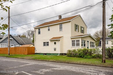938-Vischer-Ave-3