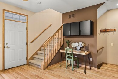 2789 Crinkle Root Dr unit 509, Fitchburg, WI 53711 - photo 5