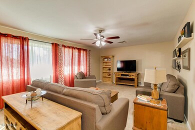 Light & bright living room