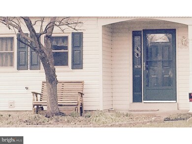 631 Atkinson Ln, Langhorne, PA 19047 - photo 2