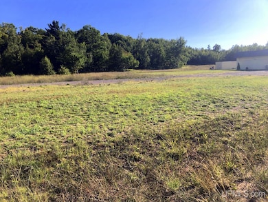 362 E Us41 M28 Hwy, Negaunee, MI 49866 - photo 3