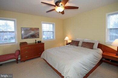 4714 Declaration Ct, Annandale, VA 22003 - photo 5