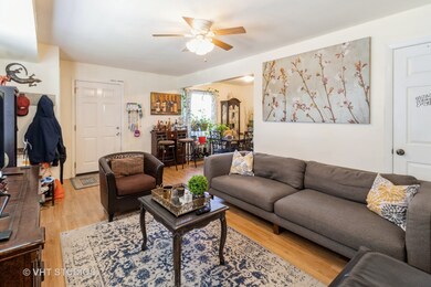 1340 N Glen Cir unit B, Aurora, IL 60506 - photo 3