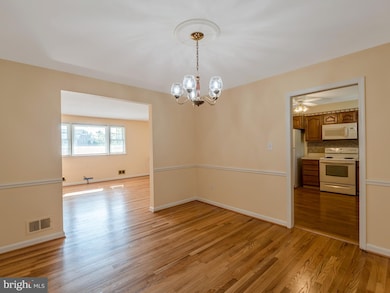 4103 Blacksnake Dr, Temple Hills, MD 20748 - photo 6