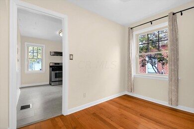 8-web-or-mls-2803-kensington-pl-w