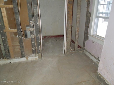 42 Mitchell St, Wilkes Barre, PA 18702 - photo 7