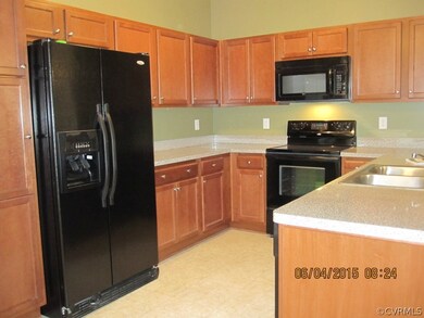 232 Patriots Village Dr unit 1, West Point, VA 23181 - photo 3