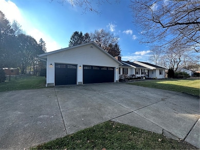 123 Maple Dr, Edinboro, PA 16412 - photo 3