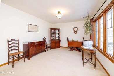 1705-8th-Ave-N-009