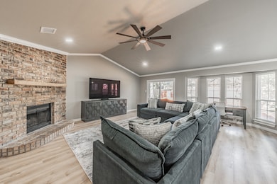 505 Rosemary Ln, Euless, TX 76039 - photo 6