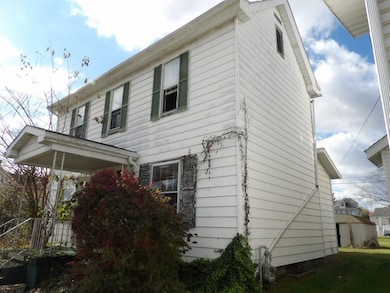 23 4th Ave, Scottdale, PA 15683 - photo 2