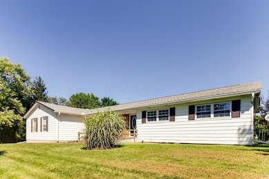 100 Coonpath Rd NW, Lancaster, OH 43130 - photo 4