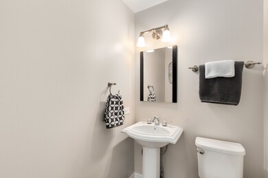 259 Westbrook Cir, Naperville, IL 60565 - photo 6