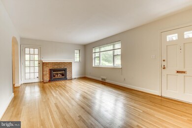 6593 29th St N, Arlington, VA 22213 - photo 3