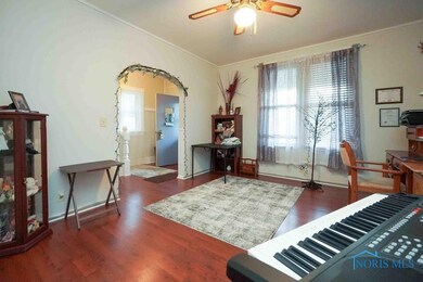 819 Maple Ave, Findlay, OH 45840 - photo 4