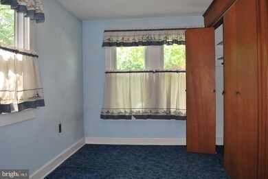 1208 Stirling St, Coatesville, PA 19320 - photo 6