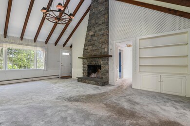 004-photo-living-room-7331968