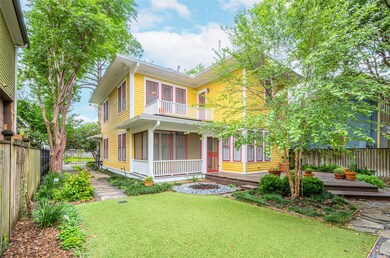 528 Harvard St, Houston, TX 77007 - photo 3