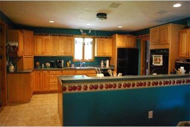 573 Union St, Rockland, MA 02370 - photo 6