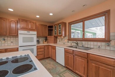 615 N Freer Rd, Chelsea, MI 48118 - photo 7
