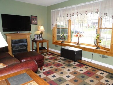 14 Friar Tuck Rd, Albany, NY 12203 - photo 3