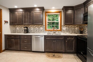 11 Wimbledon Heights, Hooksett, NH 03106 - photo 5