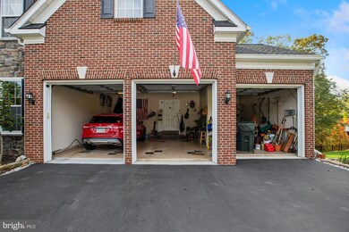 8901 Titleist Trail, Lorton, VA 22079 - photo 4