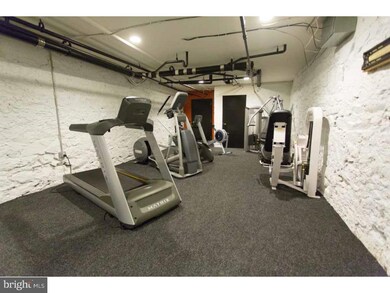 1100 Spruce St unit 3D, Philadelphia, PA 19107 - photo 2