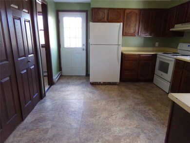 900 Wallace St unit 1-Right, Endicott, NY 13760 - photo 5