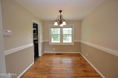 519 Jarman St, Jacksonville, NC 28540 - photo 6