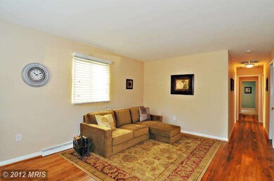 4718 Fable St, Capitol Heights, MD 20743 - photo 2