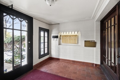 439 Ridge Ave unit 2, Evanston, IL 60202 - photo 2