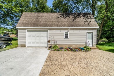 Detached Garage with loft
