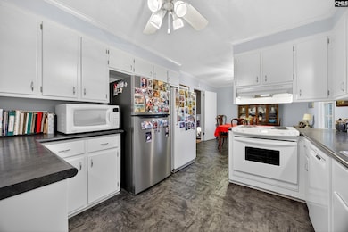 941 Mohegan Trail, West Columbia, SC 29169 - photo 2