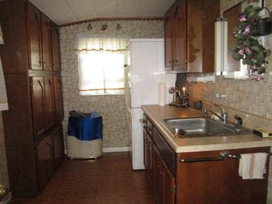 110 Ems B60 Ln, Warsaw, IN 46582 - photo 4