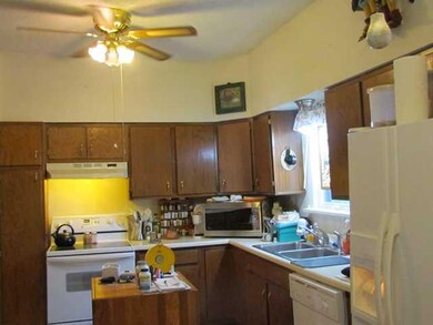 412 E Warner Ave, Guthrie, OK 73044 - photo 6