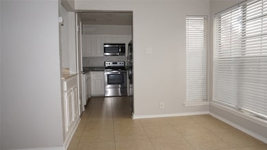2728 Copper Creek Dr unit 107, Arlington, TX 76006 - photo 5